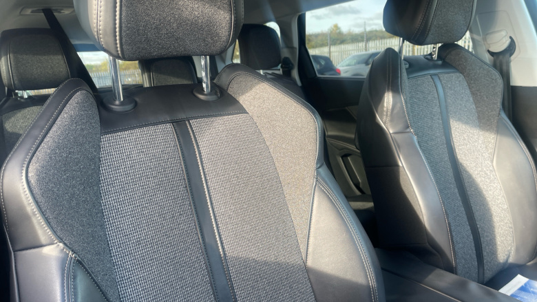 Peugeot 5008 1.2 PureTech Allure 5dr Petrol Estate